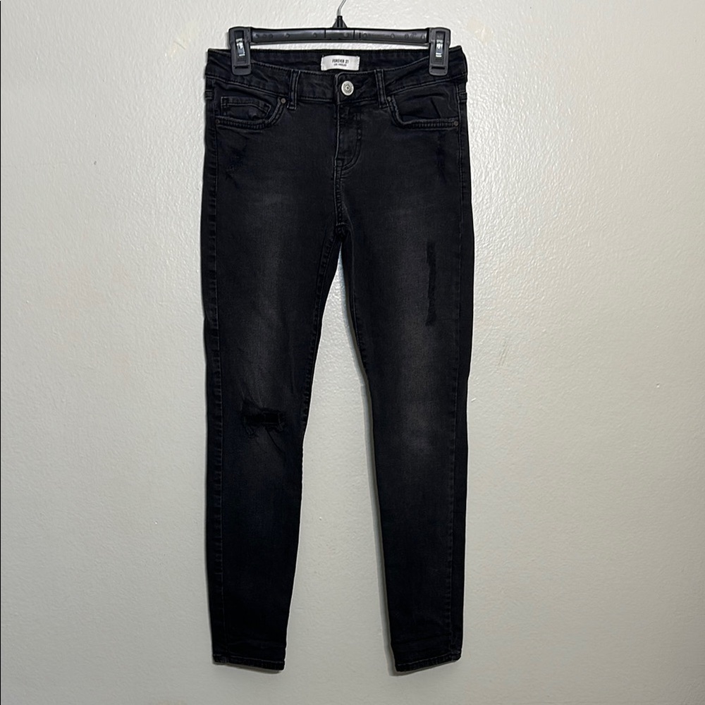 Forever 21 Black Skinny Jeans Distressed Tapered Style